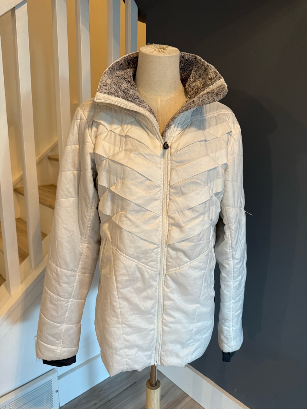 Columbia Omni-Heat Interchange White Quilted Winter Jacket Faux Fur Collar L